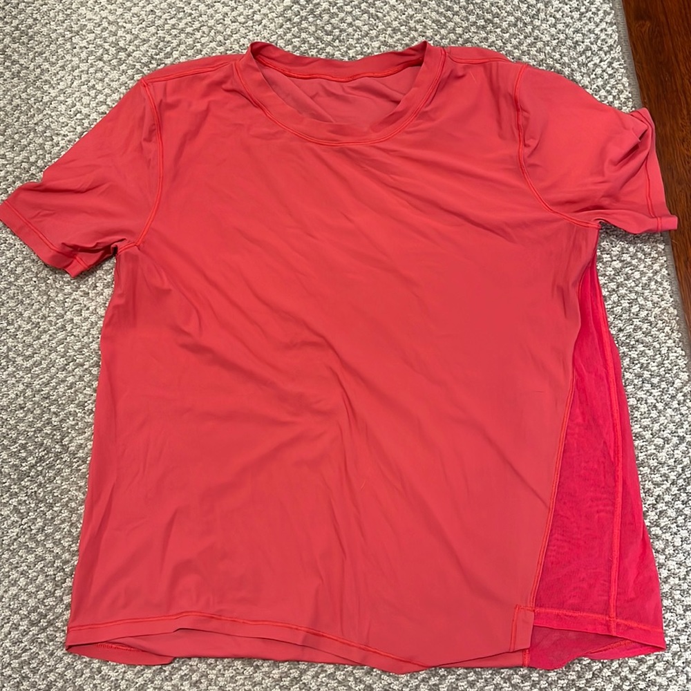 Lightly used lululemon shirt size 6